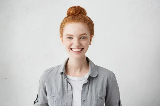 用户在手机上使用沙巴体育APP